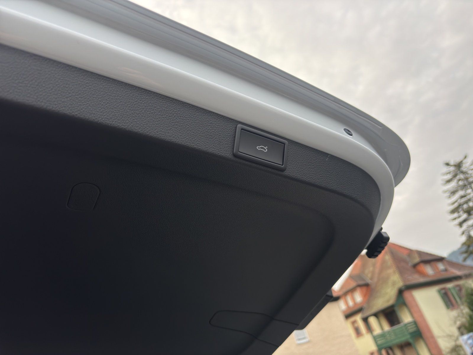 Fahrzeugabbildung SKODA Octavia Combi Selection 1,5 TSI mHEV 110 kW DSG