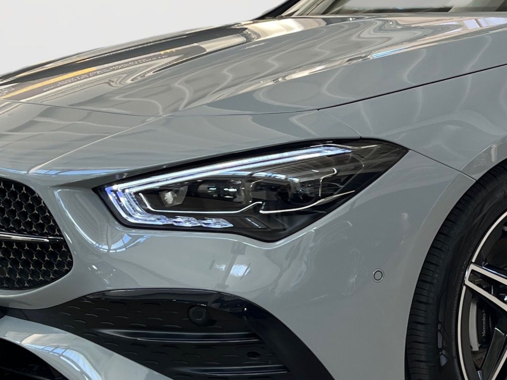 Fahrzeugabbildung Mercedes-Benz CLA 180 Coupé AMG Night Distronic+ Pano LED 360°