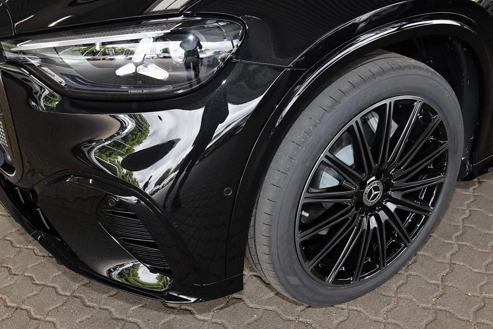 Mercedes-Benz GLC 400 4M AMG MBUX+RüKam+DIG-LED+Pano+AHK+Night