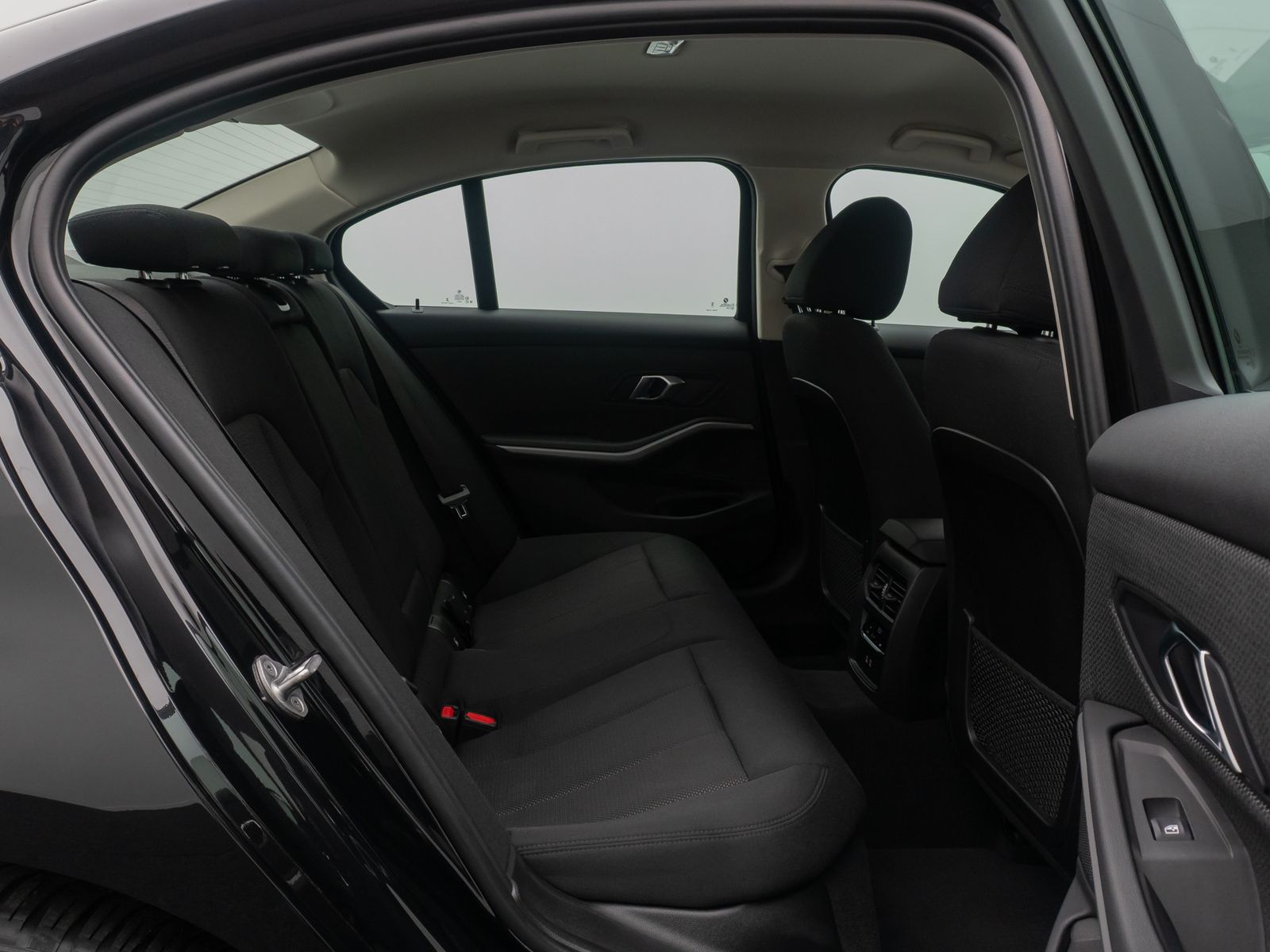 Fahrzeugabbildung BMW 318i LED DAB PDC Cockpit+ DigitalDisp