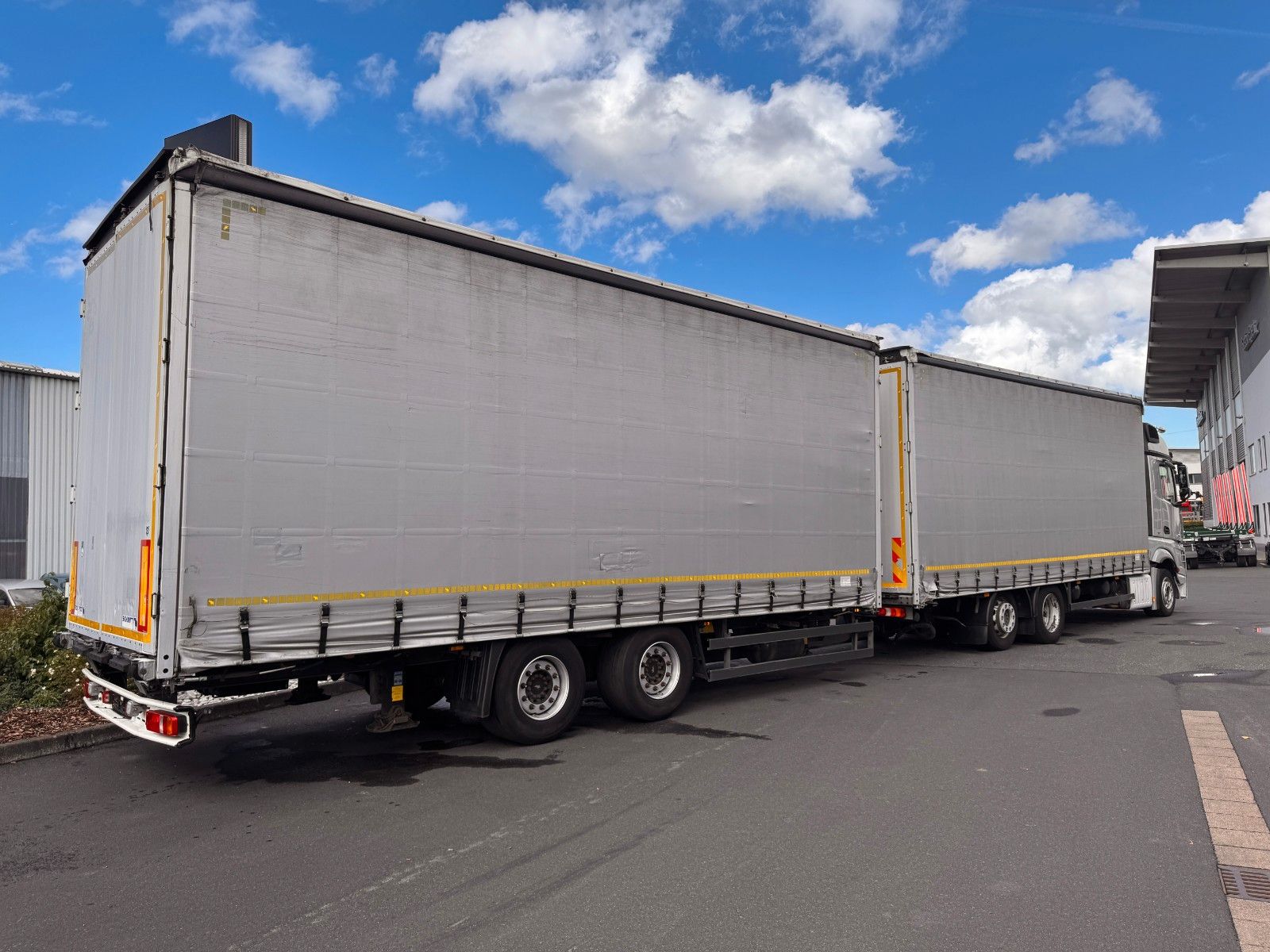 Fahrzeugabbildung Mercedes-Benz Actros 2545LnR 6x2 Retarder BigSpace PPC