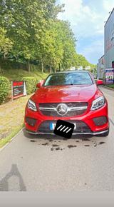 Mercedes-Benz GLE 350 d 4MATIC - AMG  - rote Mercedes-Benz GLE-Klasse