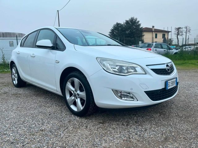 Opel Astra 1.4 100CV 5 porte Cosmo