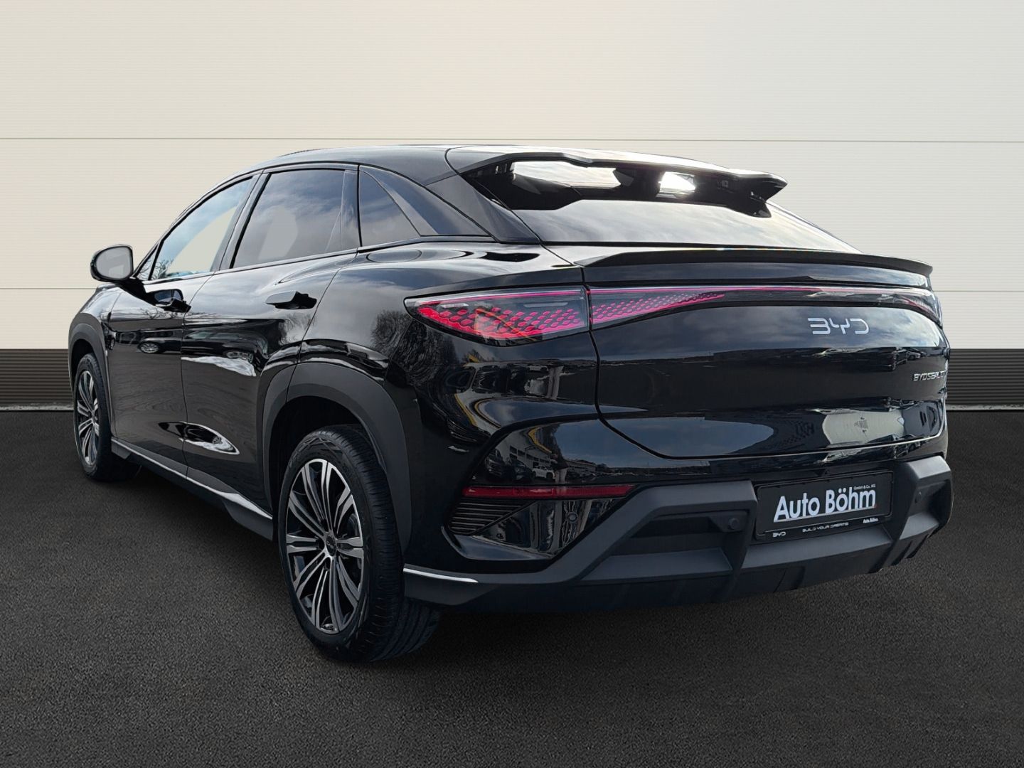 BYD SEALION 7