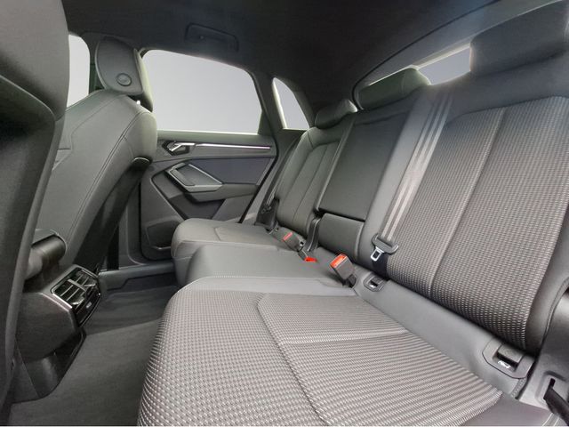 Q3 35 TFSI 110KW 150PS S line, LED, Navigation