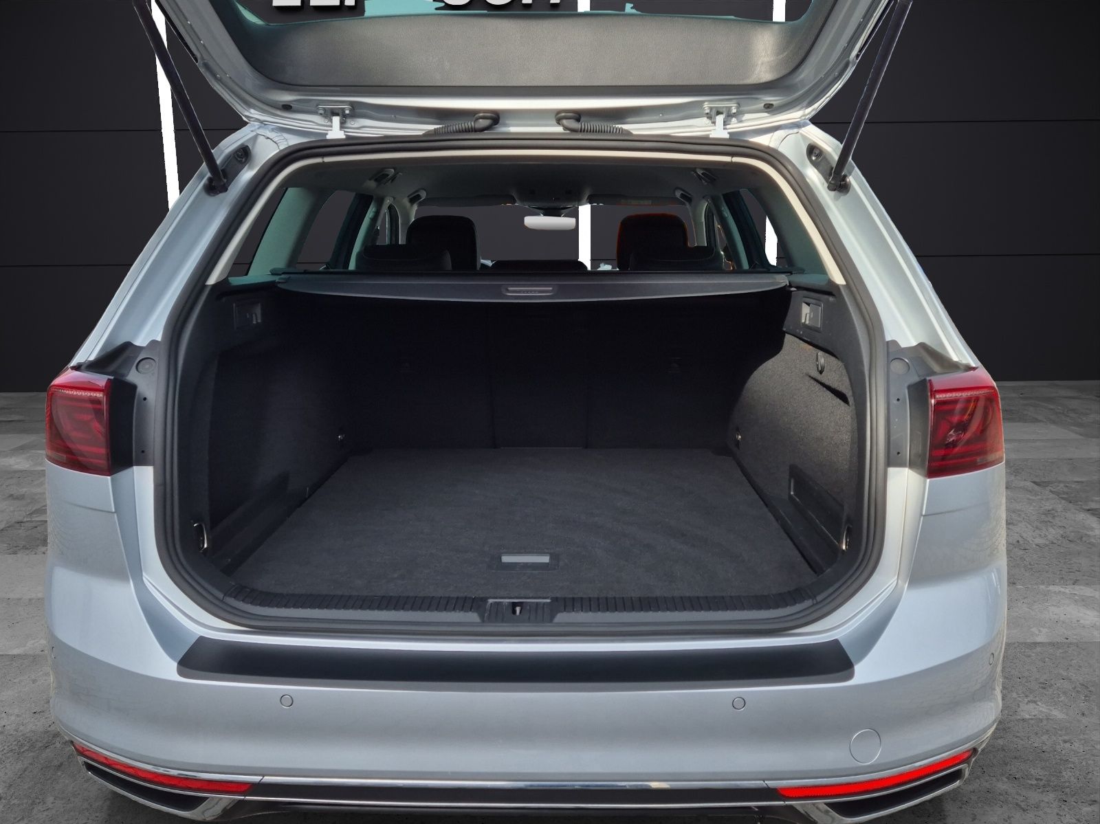 Fahrzeugabbildung Volkswagen Passat Variant TDI Elegance DSG 4M Matrix Navi A