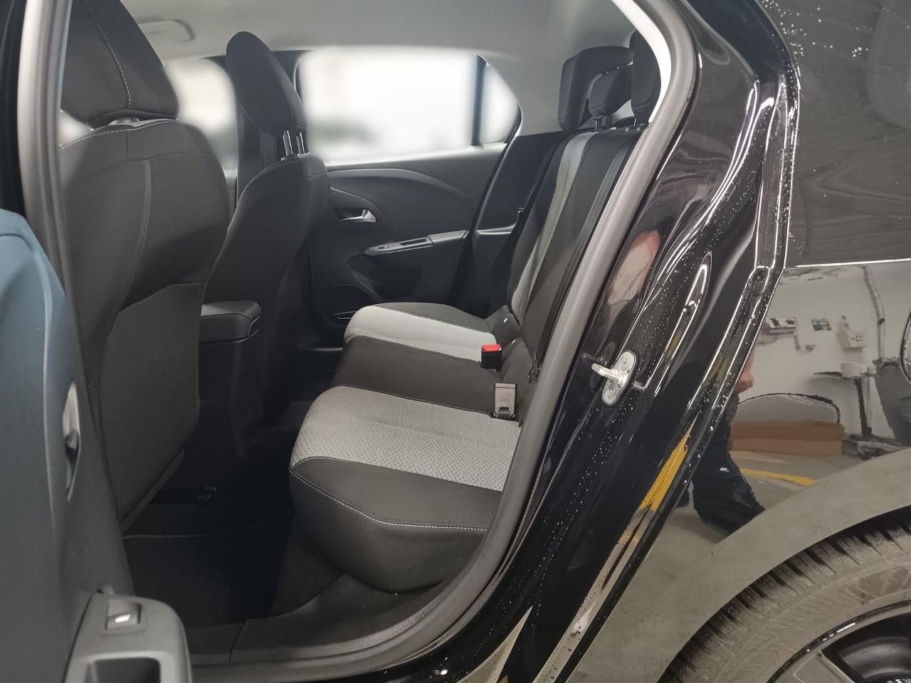 Fahrzeugabbildung Opel Corsa F// Klimaanlage, Audio-Multimedia, PDC, RF