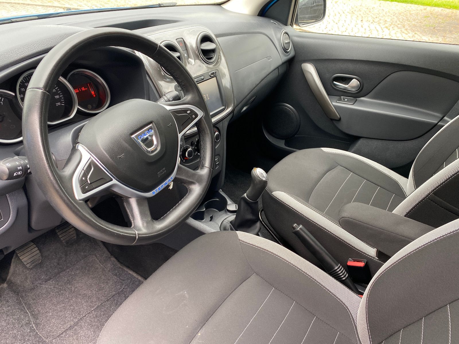Fahrzeugabbildung Dacia Sandero II Stepway Prestige