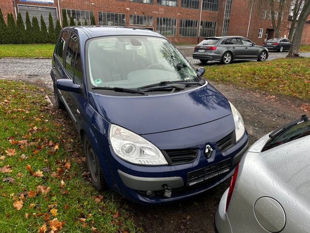 Renault Scenic II 1.9   Avantage