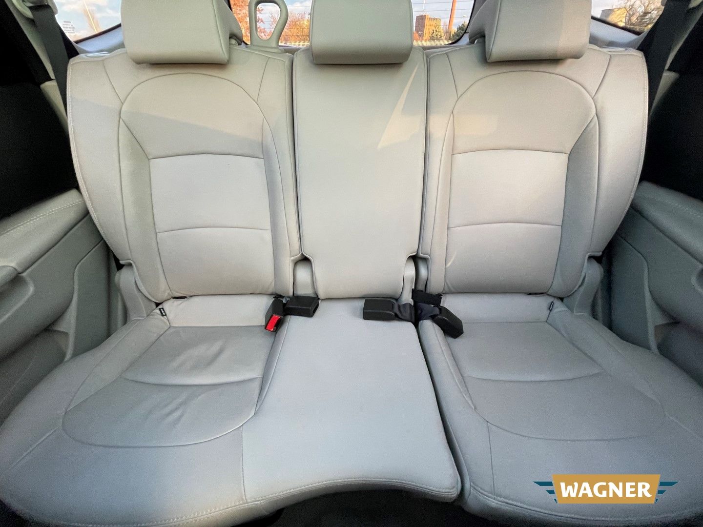 Fahrzeugabbildung Nissan Qashqai+2 Tekna 4X4 Automatik Klimaautomatik 7-S