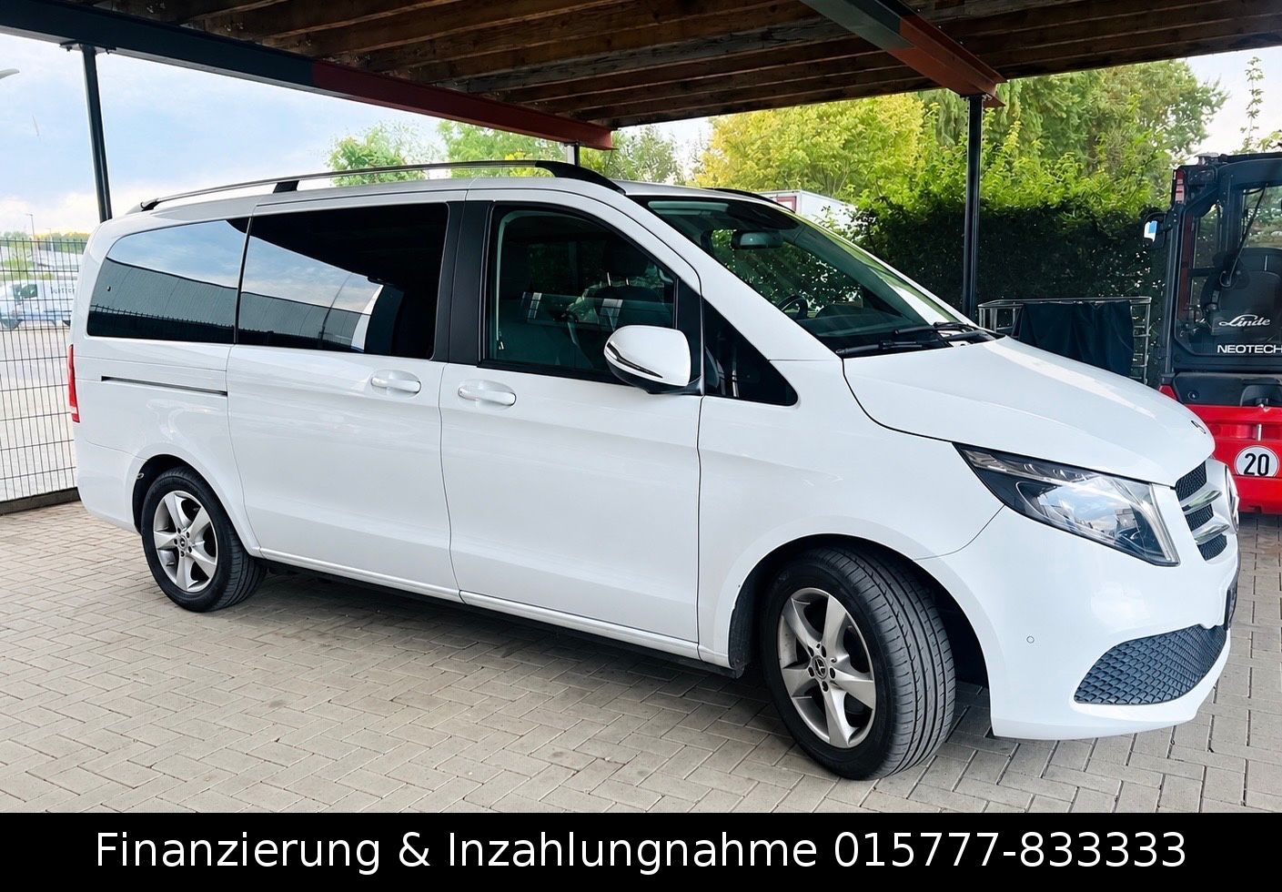 Mercedes V 220 - 1