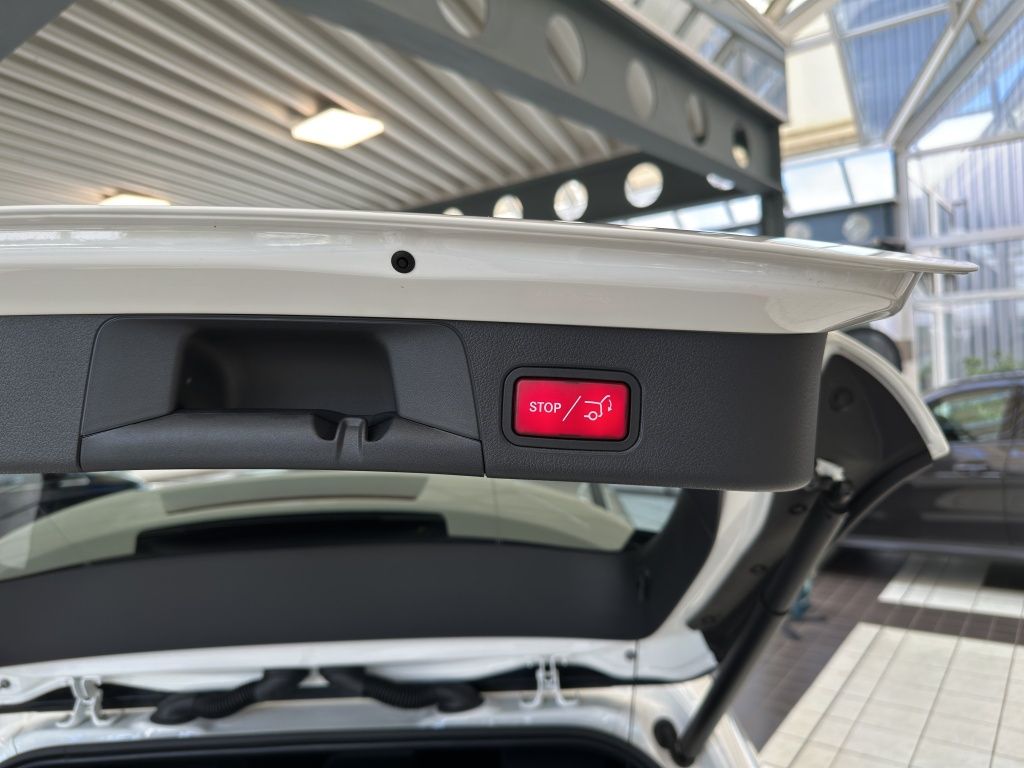 Fahrzeugabbildung Mercedes-Benz B 200 LED*PDC*ParkAss*SpurH*SpurW*el.Heck*ACC*LM