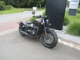 Triumph Bonneville Bobber Black - TRIUMPH BONNEVILLE BOBBER