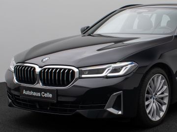 Fahrzeugabbildung BMW 530d xDr Tour Luxury Line ACC H/K Panorama DAB