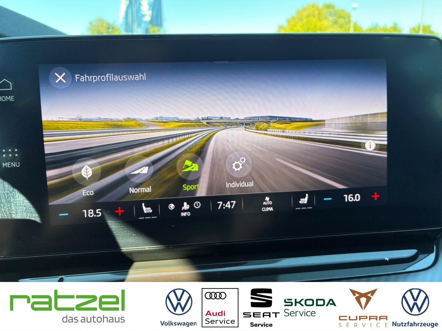 Fahrzeugabbildung SKODA Octavia 4x4 Combi RS TDI 2.0 HUD Navi LED