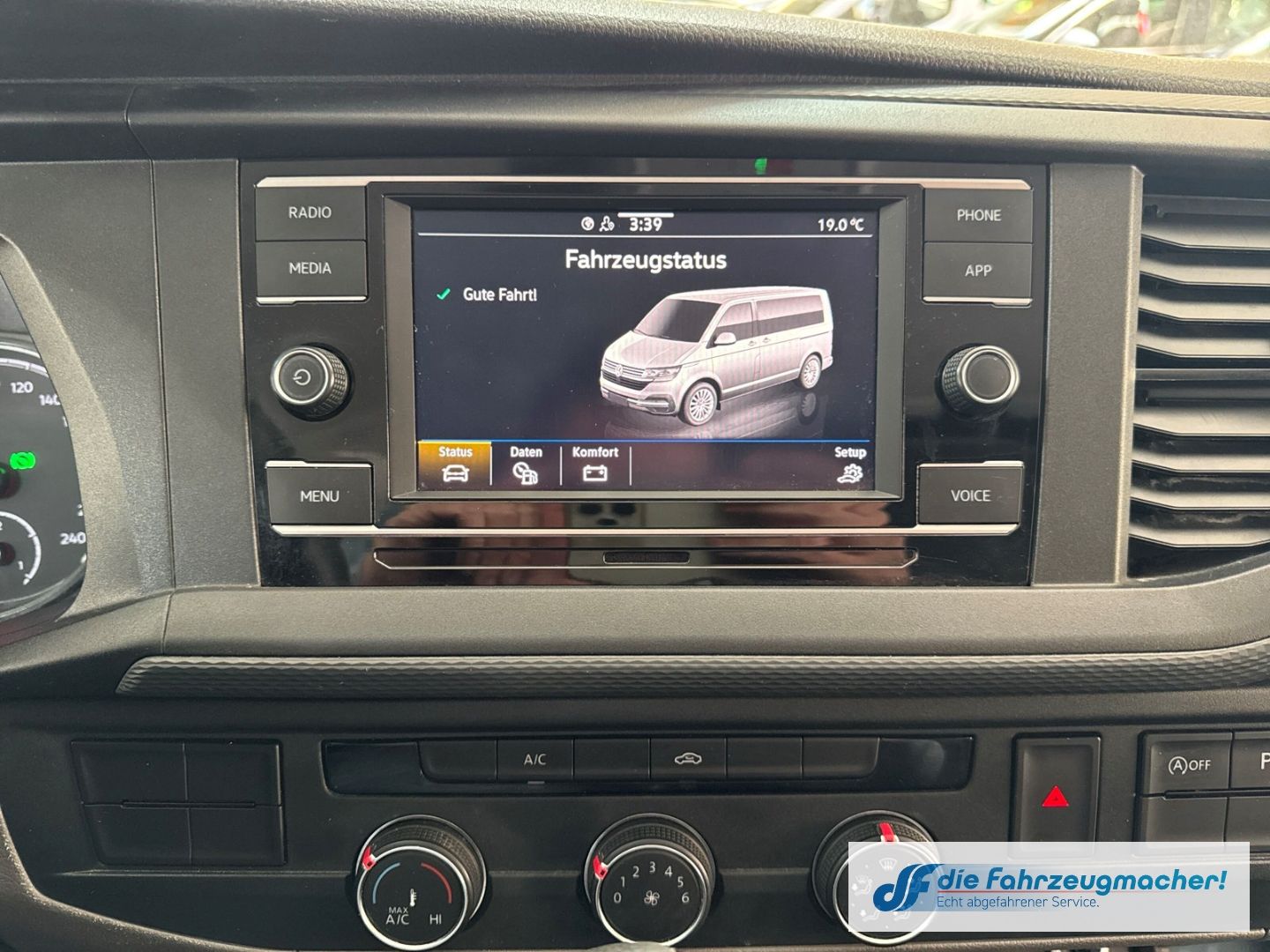 Fahrzeugabbildung Volkswagen Transporter T6.1 Kasten 4MOTION AHK DAB Induktio