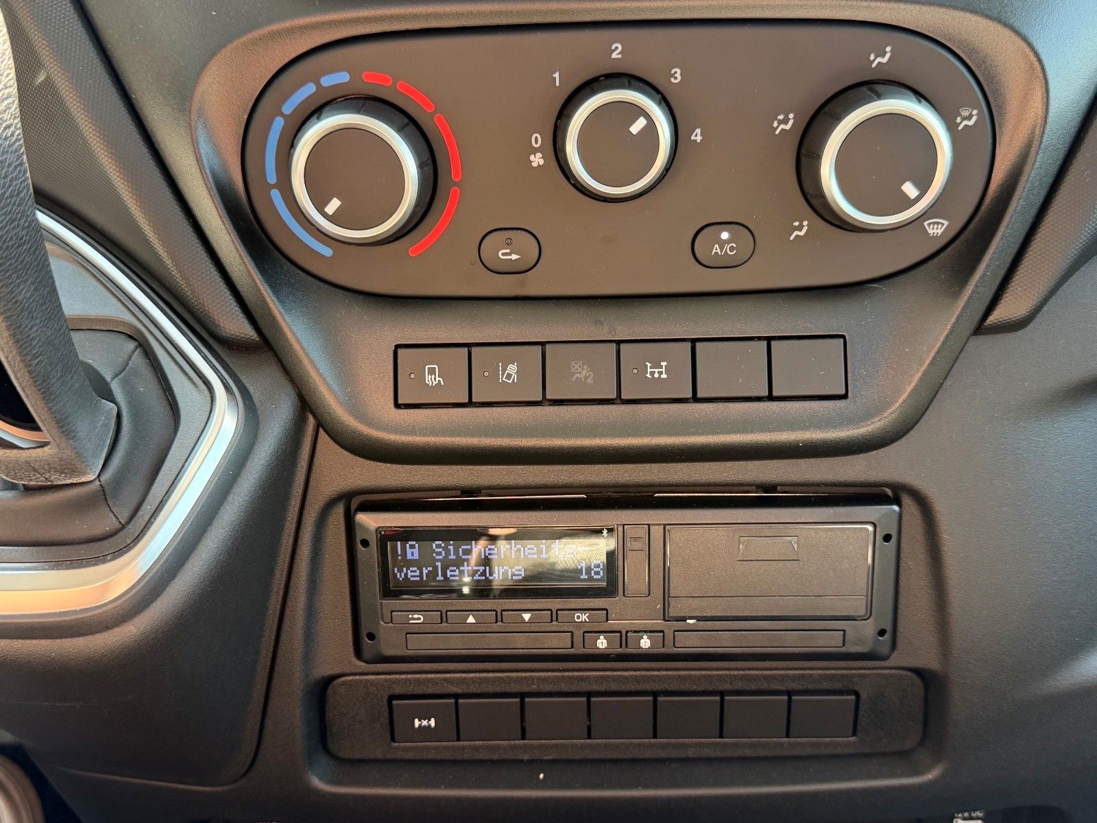Fahrzeugabbildung Iveco Daily 70C18 *R3.750mm*Sperre*AHK*Automatik*