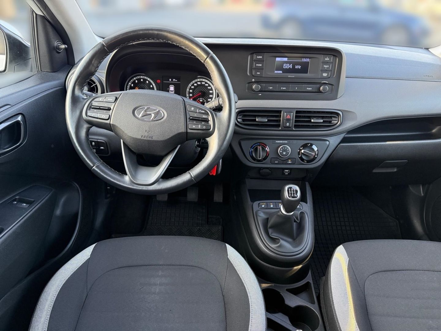 Fahrzeugabbildung Hyundai i10 1.0 Benzin M T Select Funktionspaket