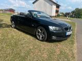 BMW E93 330i Cabrio - BMW 330 aus 2007: 330i