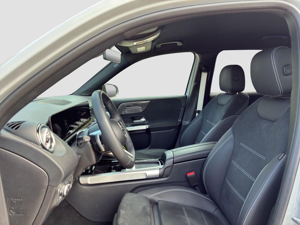 Fahrzeugabbildung Mercedes-Benz GLB 200 d AMG*Night*KeyLes*DISTRONIC*PDC*RFK*AHK