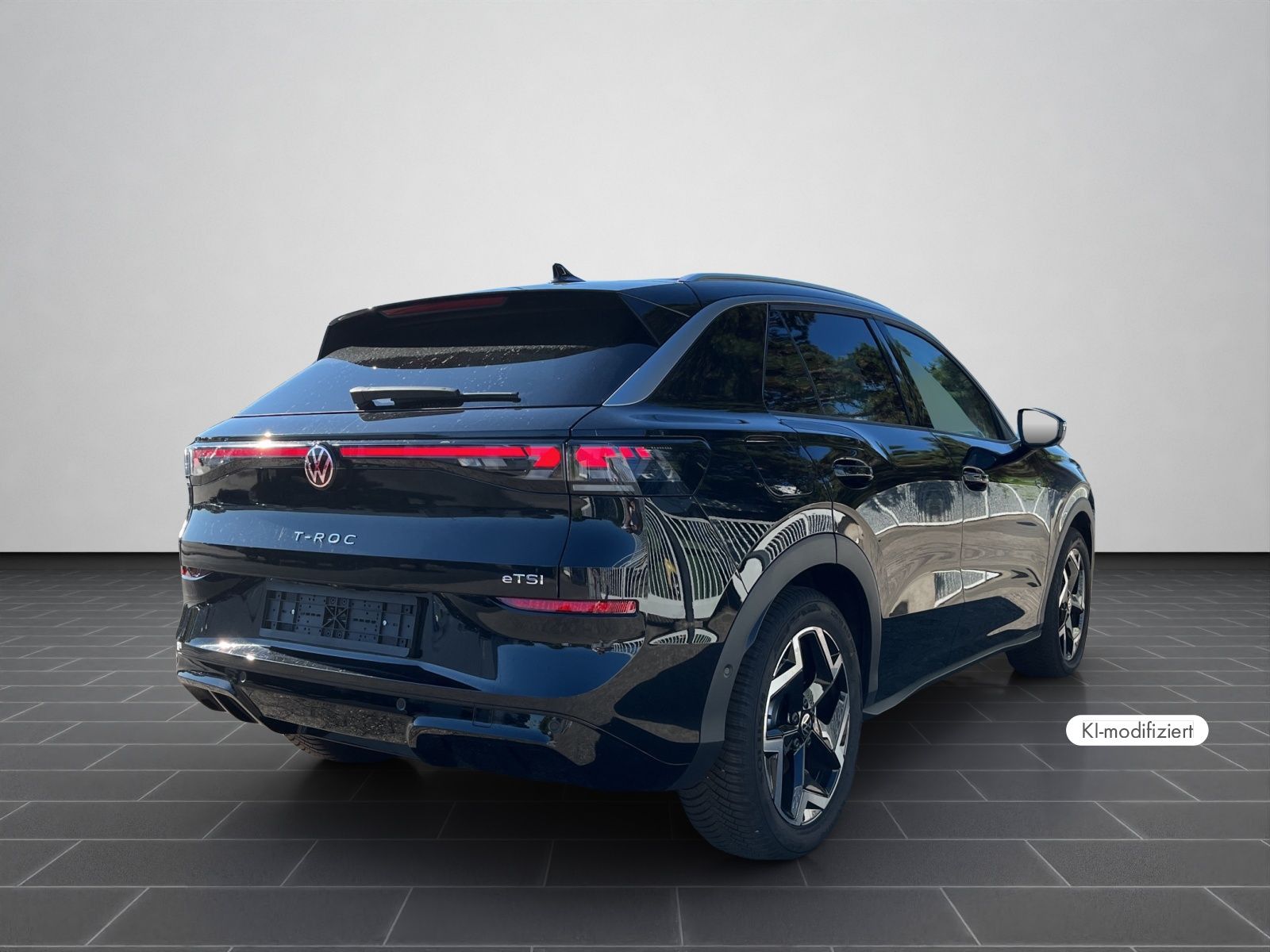 Volkswagen T-Roc R-Line 1,5 eTSI DSG ACC AHK App-Conn foto 4