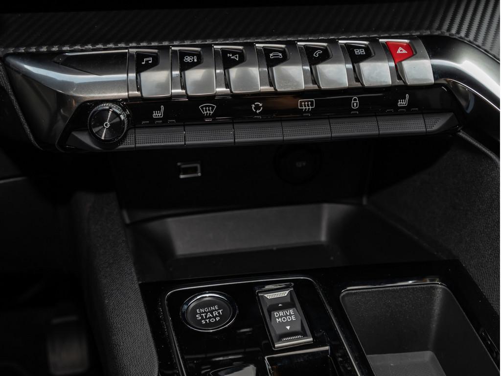 Peugeot 3008 Allure Pack HYBRID 136 e-DSC6 AHK ACC LED