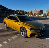 Volkswagen Arteon 2.0 TDI SCR DSG R-Line R-Line - mit Diesel-Antrieb: Gold, Limousine