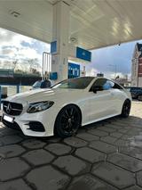 Mercedes-Benz E 220 d  Autom. - - Mercedes-Benz E 220 in Herne