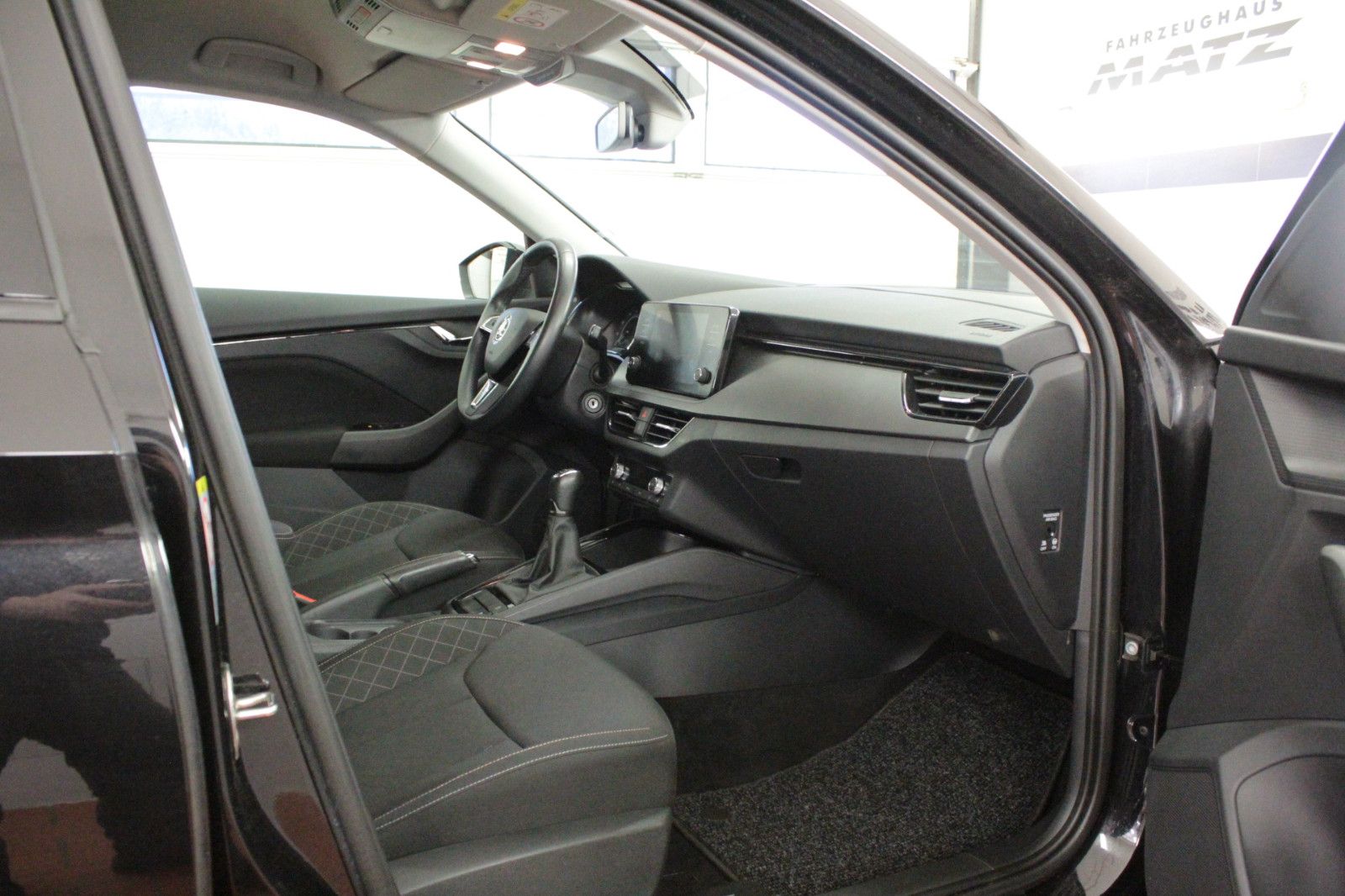 Fahrzeugabbildung SKODA Kamiq 1.0 TSI 85kW Ambition *Winterräder Alu*