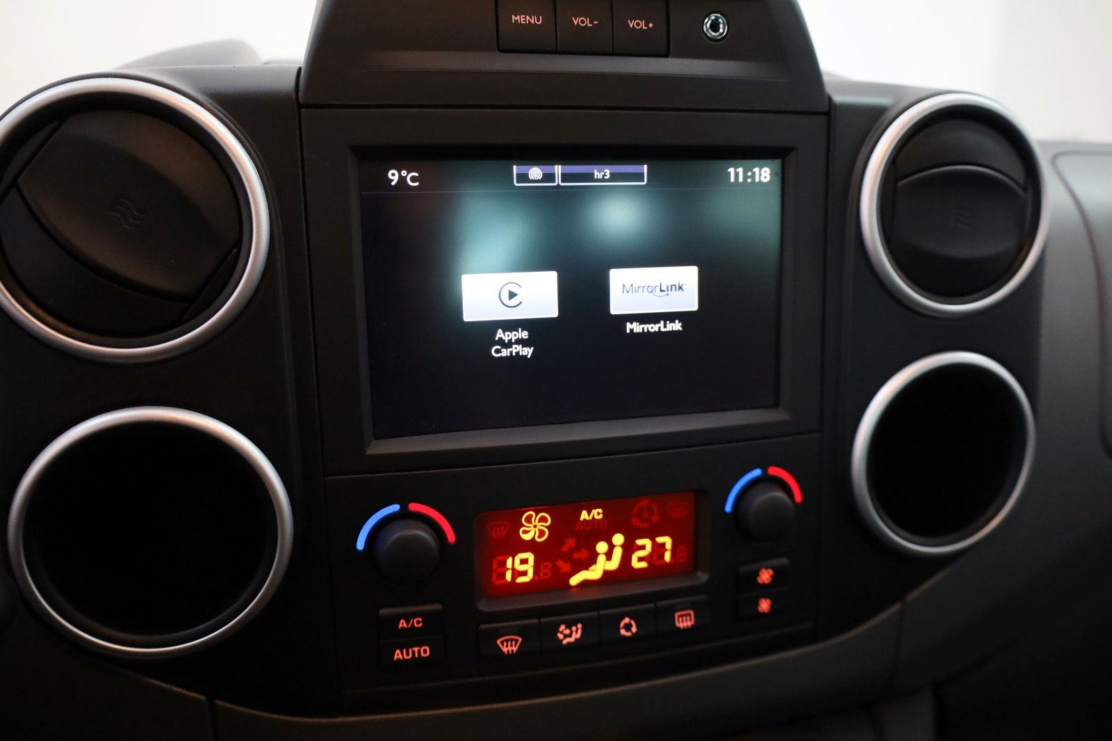 Fahrzeugabbildung Citroën Berlingo Kombi Shine SH,PDC,AppleCarPlay,SR+WR