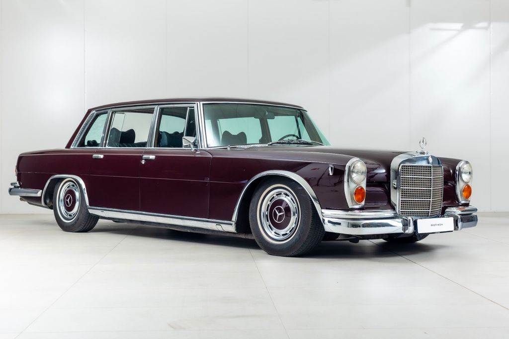 Mercedes-Benz 600
