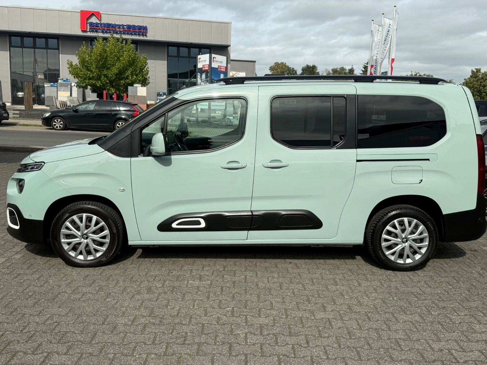 Citroën Berlingo Shine XL |7 Sitzer| imagem 3