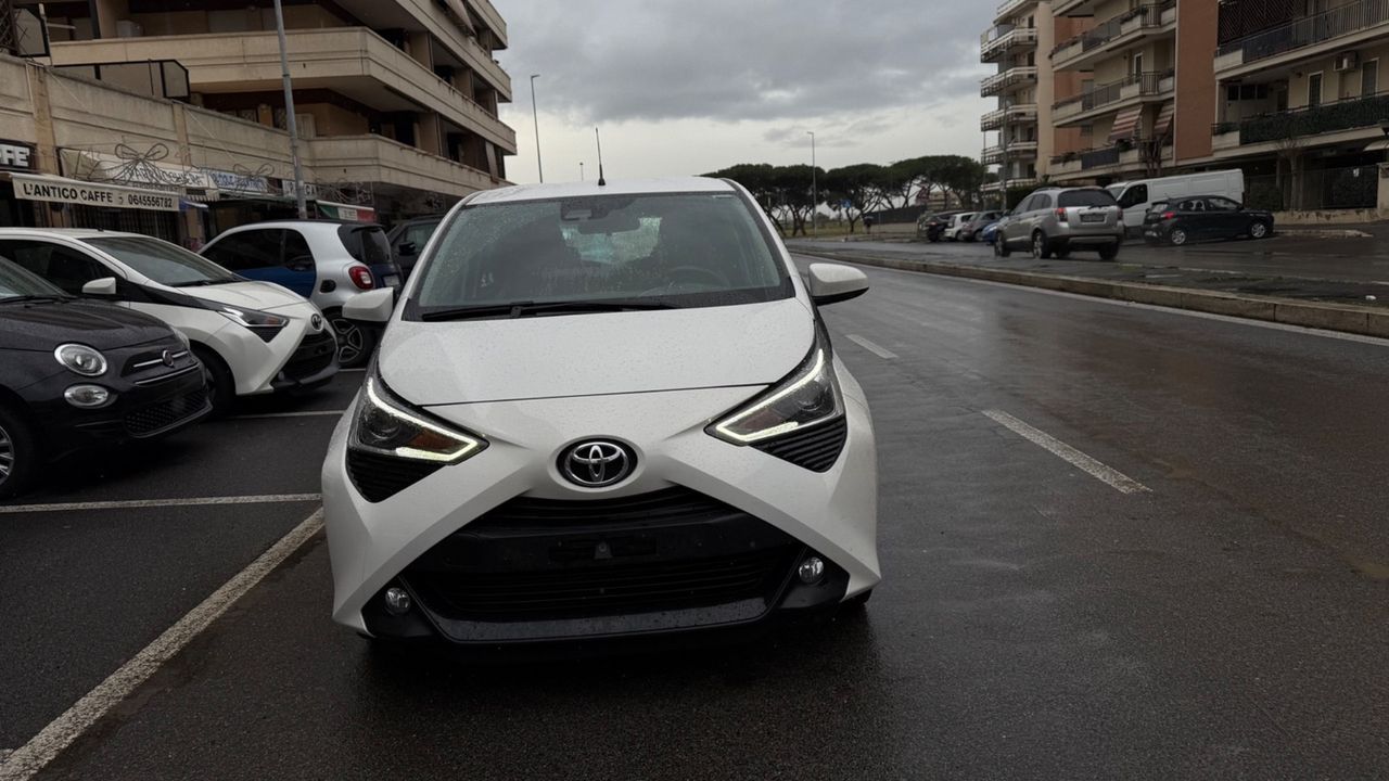 TOYOTA Aygo