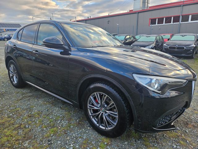 Alfa Romeo STELVIO 2.2 D * NAVIGATION * LEDER * ALU * LED