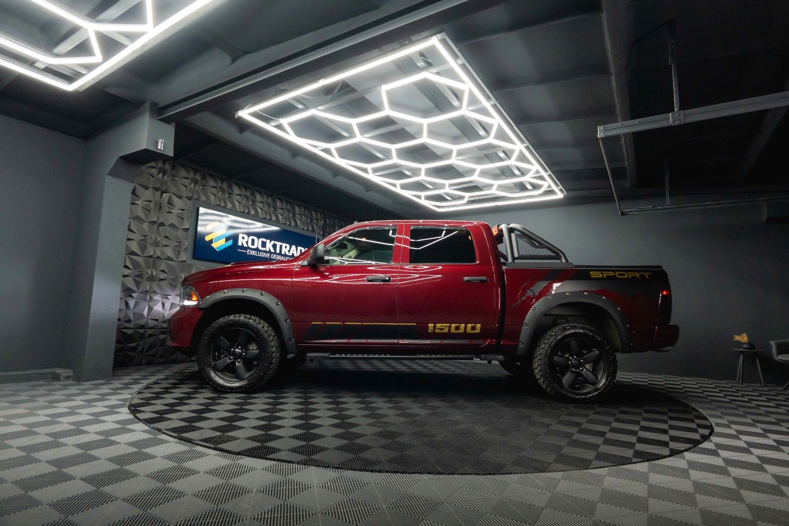 Fahrzeugabbildung Dodge RAM 5.7 V8 HEMI 4x4 OFFROAD Night-Paket *LED*AHK