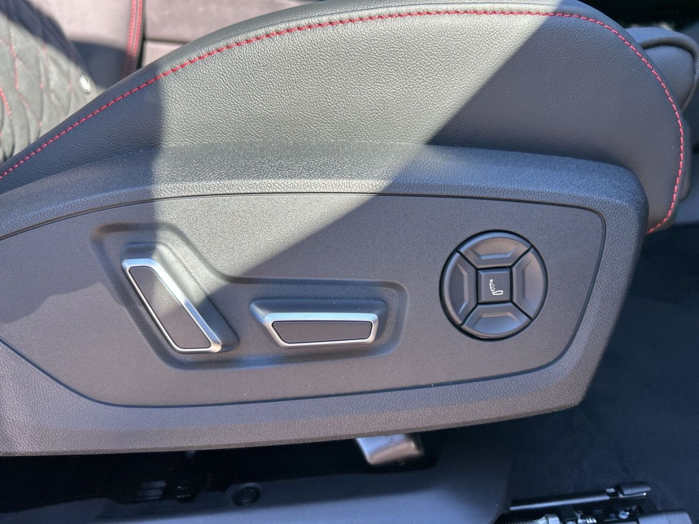 Audi Q6 e-tron SUV PERFORMANCE LED PANO HUD TECHP AHK foto 20