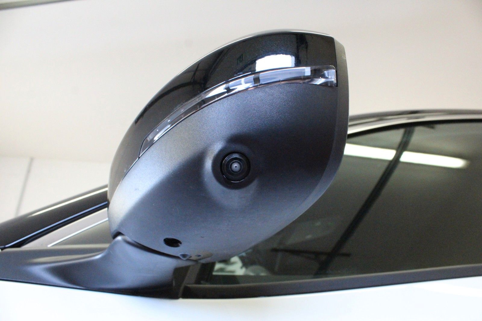 Fahrzeugabbildung Renault Megane E Tech Iconic EV60 220hp optimum charge
