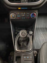 Fahrzeugabbildung Ford Fiesta Cool & Connect Coupe Tempomat Winterpaket