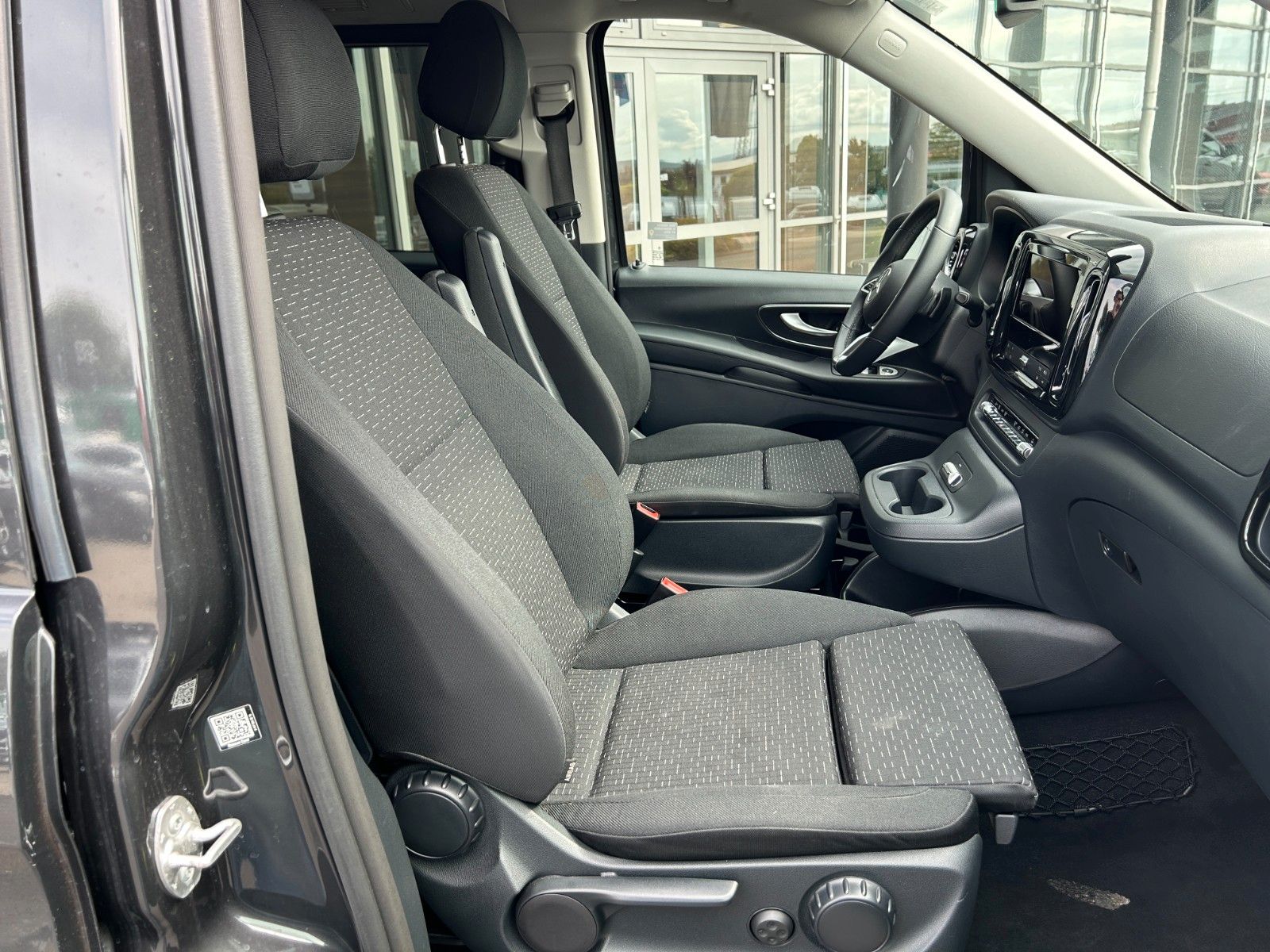 Fahrzeugabbildung Mercedes-Benz Vito 116 CDI 9G Tourer Select MULTIBEAM AHK2,5