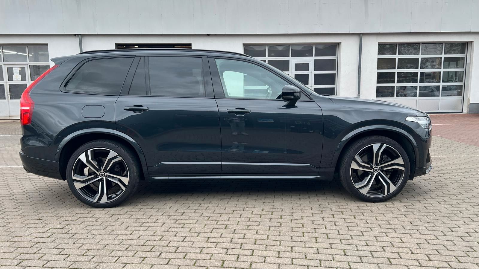 Fahrzeugabbildung Volvo XC90 T8 PHEV AWD R Design*360°*Massage*LUFT*B&W*