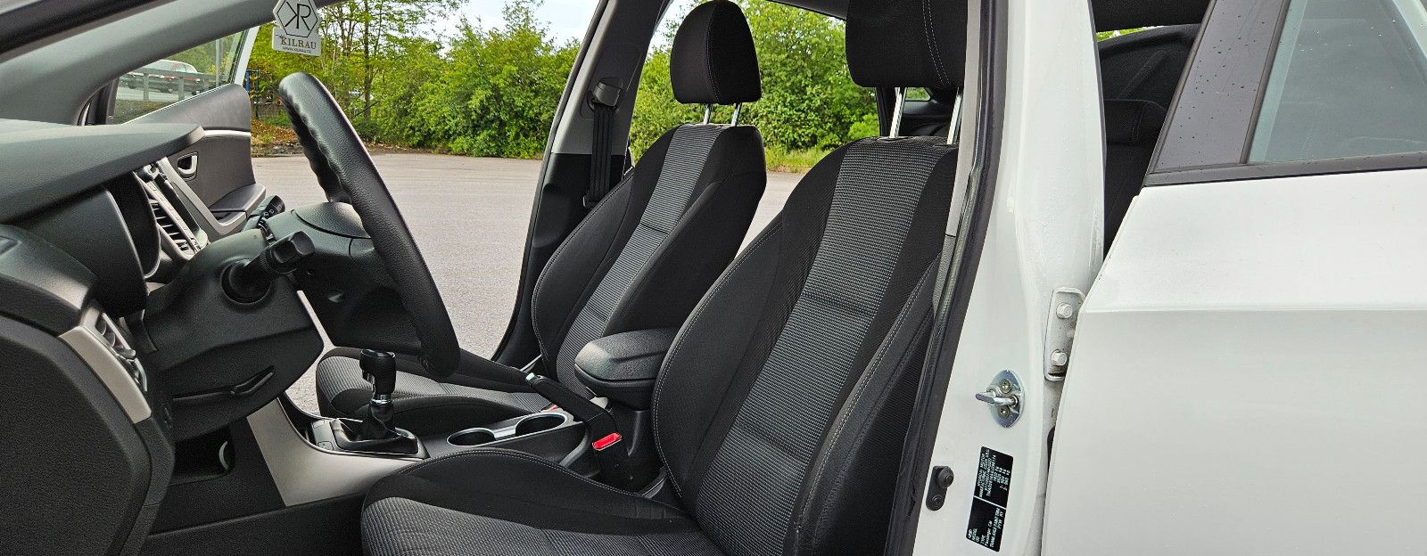 HYUNDAI i30 blue Euro 6 Alufelgen 8-fach bereift