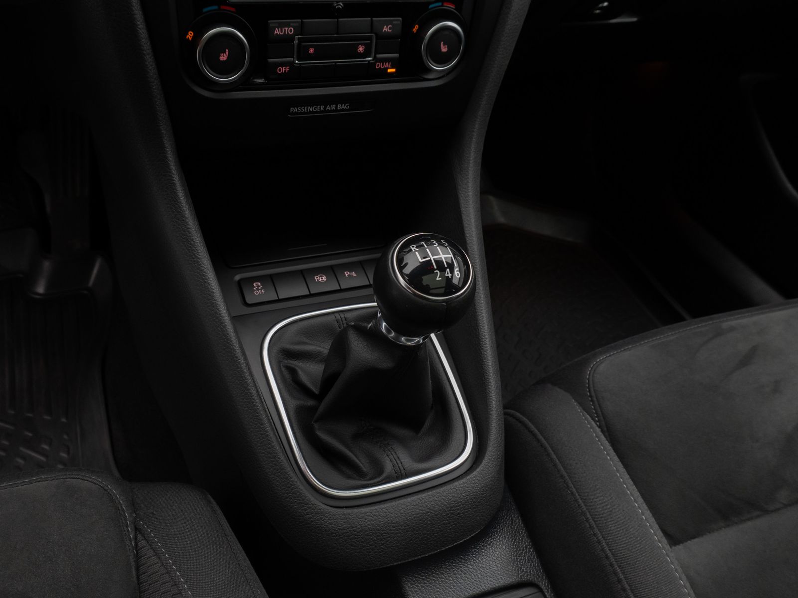 Fahrzeugabbildung Volkswagen Golf VI Variant Highline Kamera Panorama Bi-Xeno