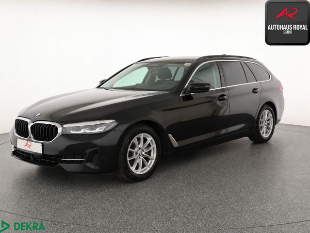 BMW 520 d T ACC,KAMERA,CARPLAY,TOTWINKEL,SPURHALTE
