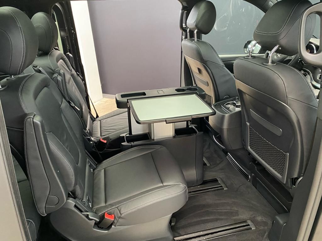 Fahrzeugabbildung Mercedes-Benz V 300 EAV/L 4x4 AMG 7 Sitze Tisch AIRMATIC Dach