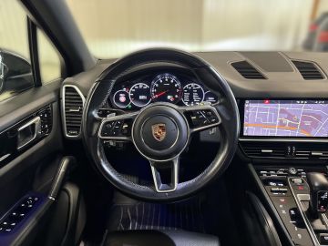 Porsche Cayenne - 8