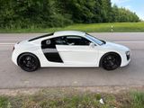Audi R8 4.2 FSI R tronic quattro 2009 viel erneuert - Audi R8 mit Benzin-Antrieb: Sportwagen, 4.2