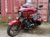 Harley-Davidson Street Glide 120th Anniversary Ape-Hanger