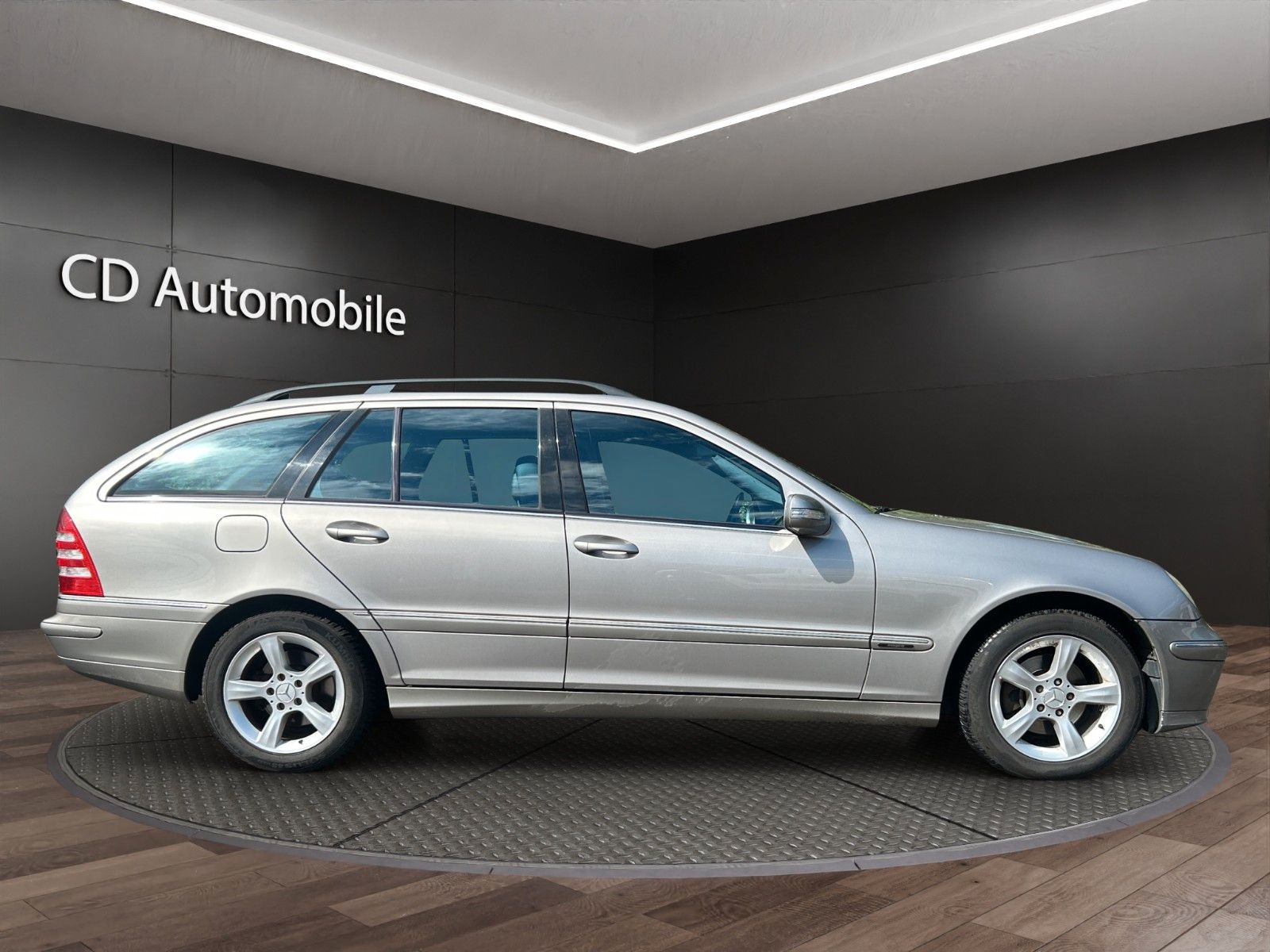 Fahrzeugabbildung Mercedes-Benz C 180 Kompressor C T-Modell/Service Neu/Klima/