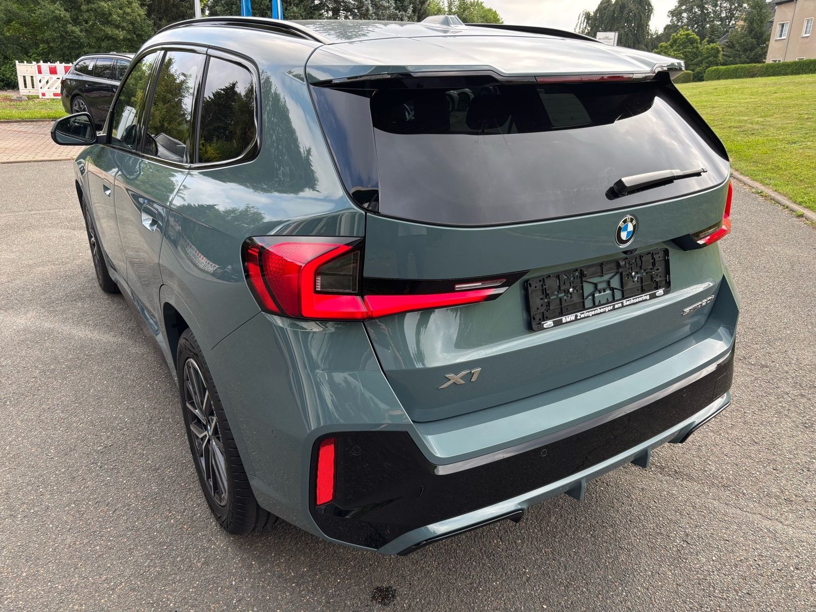 BMW X1 sDrive20i M-Sportpaket Navi Sitzhzg. DAB foto 4