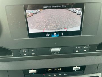 Fahrzeugabbildung Mercedes-Benz Sprinter III 317 CDI  / MR / AHK / MBUX / Kamera